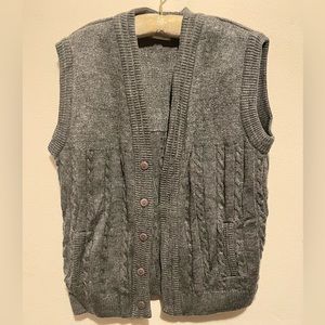 Vintage Men’s ACUARIO Grey Crochet/Knitted Vest Front Button  Closure Size L/XL